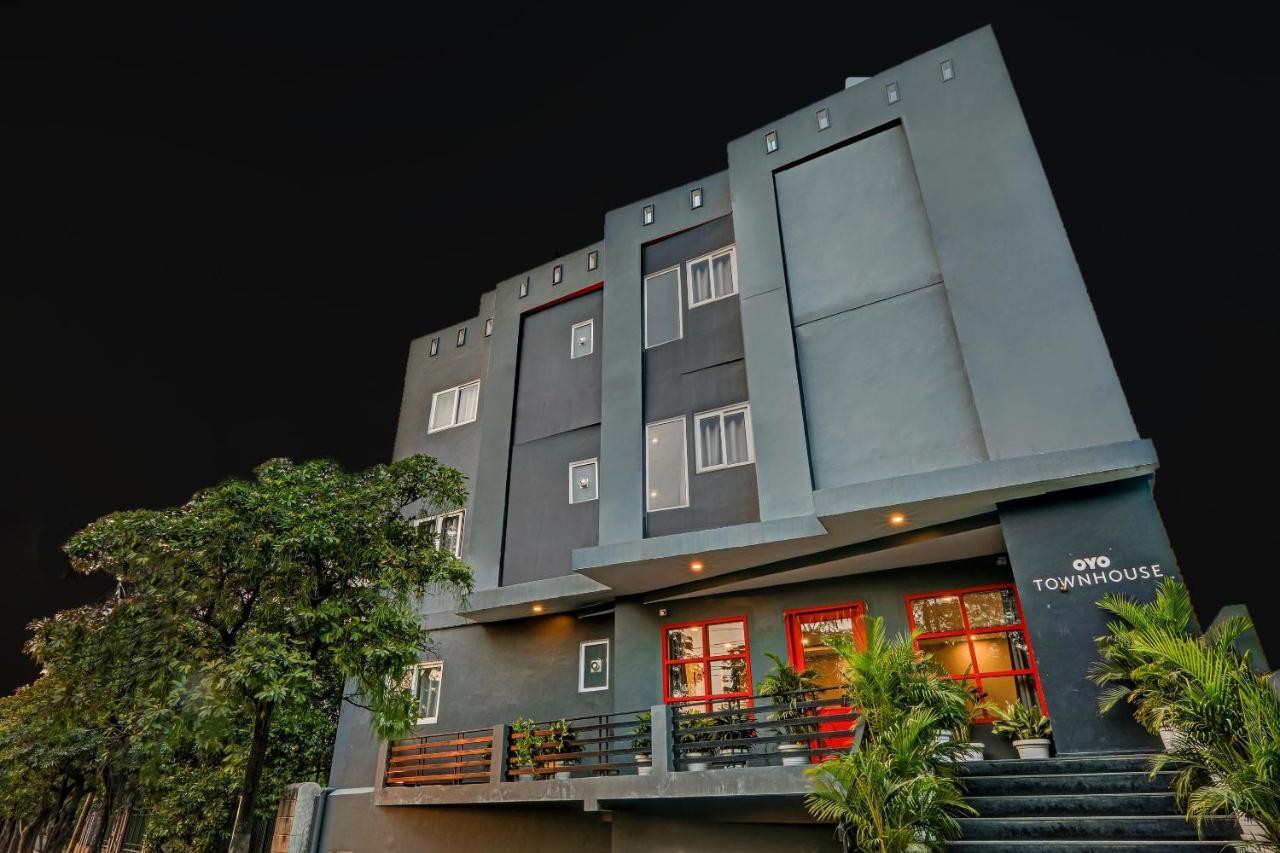 Super Townhouse 139 Ashiyana Smriti Upvan Near Emerald Mall Lucknow Bijnaur Dış mekan fotoğraf