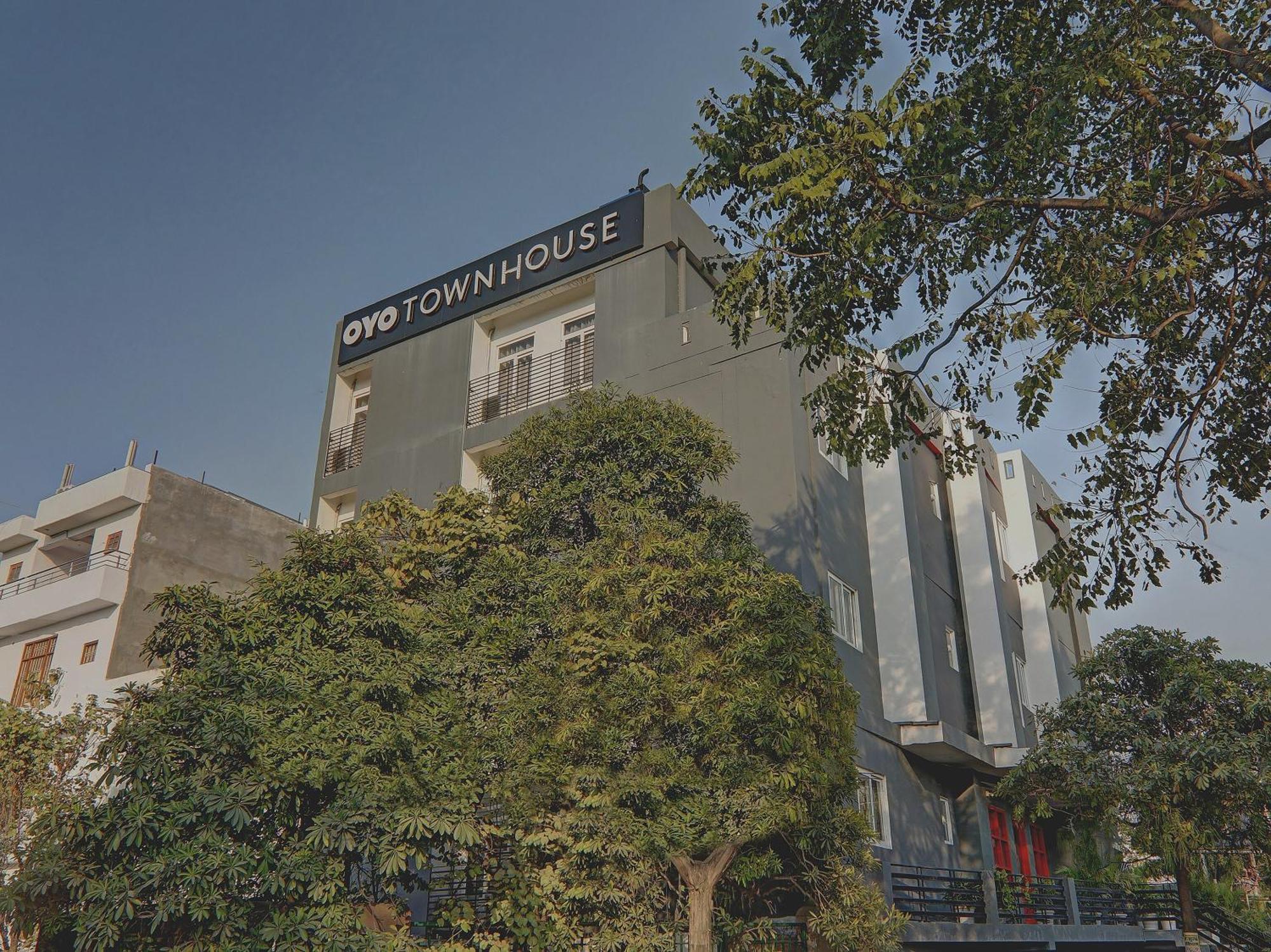 Super Townhouse 139 Ashiyana Smriti Upvan Near Emerald Mall Lucknow Bijnaur Dış mekan fotoğraf