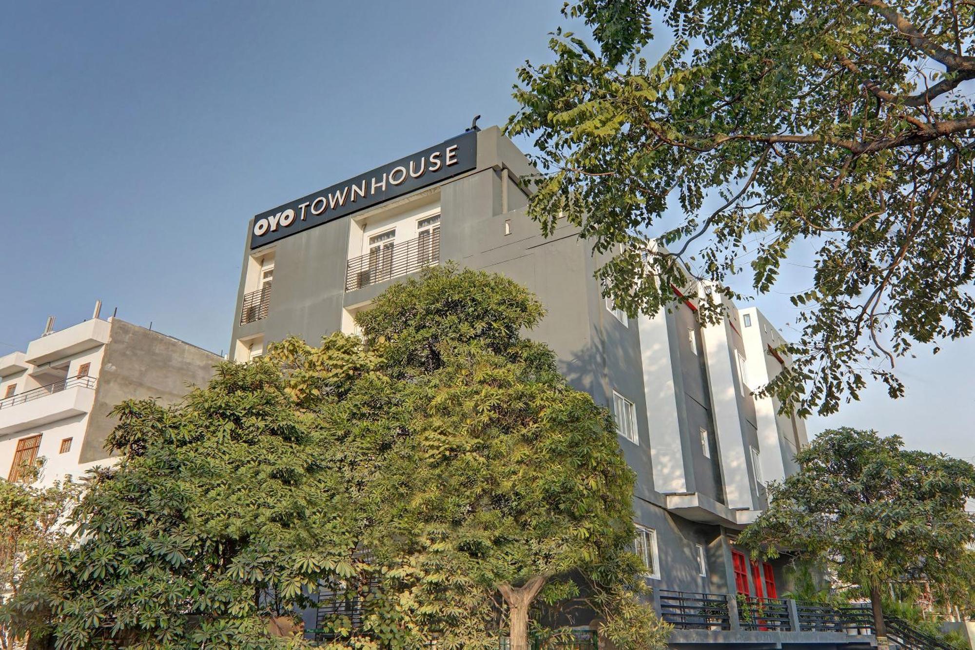 Super Townhouse 139 Ashiyana Smriti Upvan Near Emerald Mall Lucknow Bijnaur Dış mekan fotoğraf